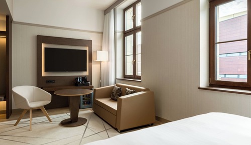 Comfort Room, 1 King Bed with Sofa bed