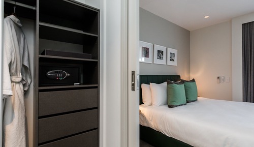 Studio Deluxe Suite (Balcony)