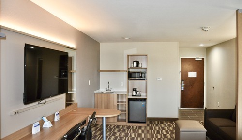 Suite, 1 King Bed, Accessible, Non Smoking (Mobility,Hearing,Tub w/Grab Bars)