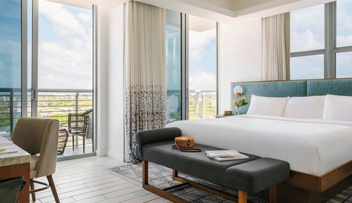 Room, 1 King Bed, Balcony
