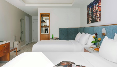 Room, 2 Queen Beds