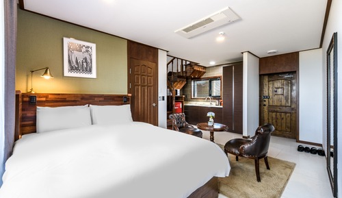 Family Room, 2 Bedrooms, Terrace, Mezzanine
