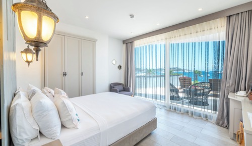Honeymoon Room, Sea View