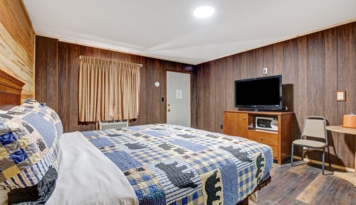 Double Room, Private Bathroom (Lodge Room 102, 103, 104)
