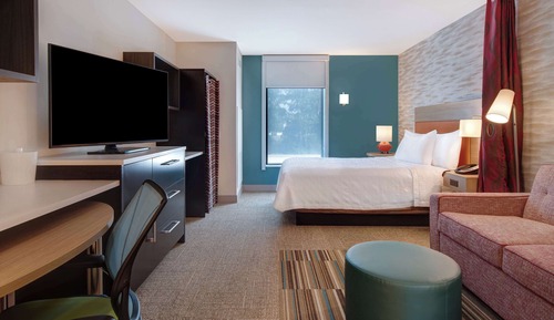 Studio Suite, 1 Queen Bed, Accessible (Roll-In Shower)