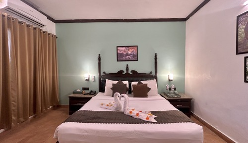 Deluxe Room, 1 King Bed