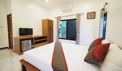 Family Room, 2 Bedrooms, Balcony, Garden View