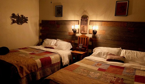 Deluxe Single Room, 2 Queen Beds, Mountain View