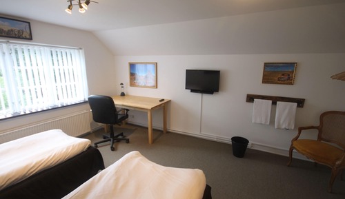 Economy Double Room, 2 Twin Beds, Shared Bathroom, Garden View