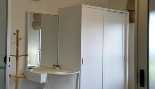 1-Bedroom Apartment with Mountain View 