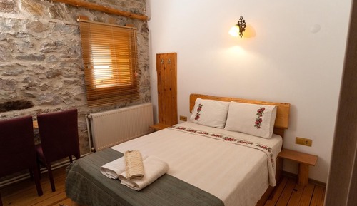 Economy Double Room, 1 Queen Bed, Accessible