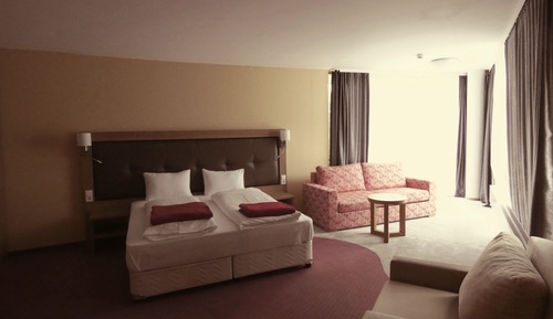 Senior Suite