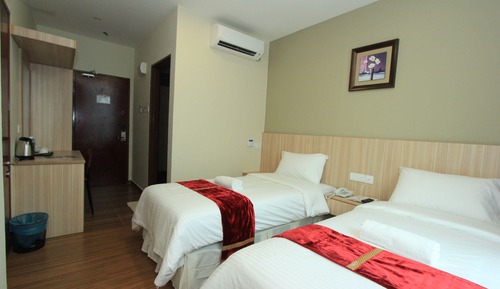 Deluxe Twin Room