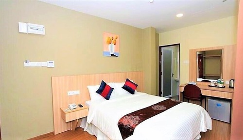 Standard Double Room, 1 Queen Bed, No Windows