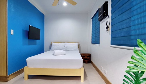 Classic Room, 1 Queen Bed