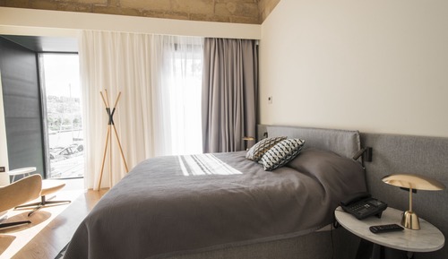 Corner Suite with Harbour View