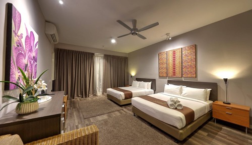 2 Bedroom Deluxe Family Suite