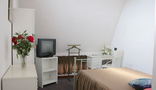 Single Room, Accessible