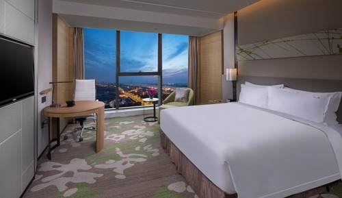 Standard Room, 1 King Bed