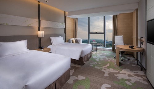 Standard Room, 2 Twin Beds (Separate Bath Walkin Shower)