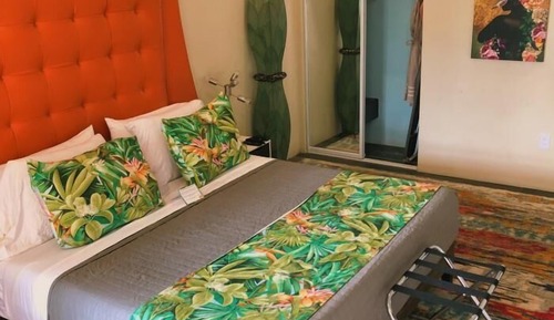 Signature Room, 1 King Bed, Balcony, Sea Facing (The Willa)