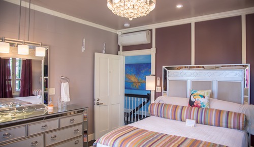 Basic Room, Hill View, Corner (The Walter)