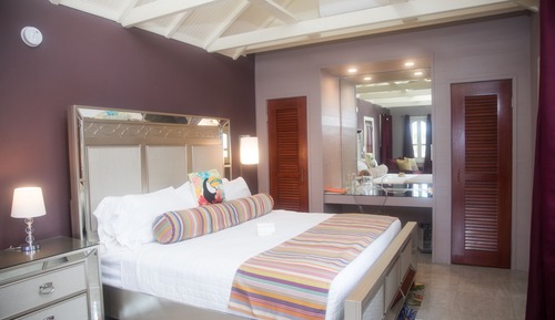 Premium Studio Suite, 1 King Bed, Balcony, Pool View (Adults 25+) (The Arlington)