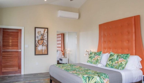 Signature Room, 1 King Bed, Terrace, Pool View (The Gary)