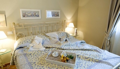 Romantic Apartment, 1 Bedroom, Terrace, Ground Floor