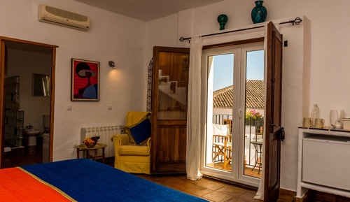 Deluxe Double or Twin Room, 1 King Bed, Balcony, Mountain View