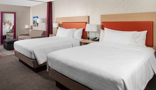 Studio, Multiple Beds, Non Smoking (2 Queen Beds with Sofa Bed)