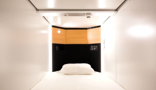 Capsule, Men Only