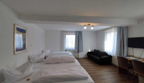 Standard Triple Room, Ensuite