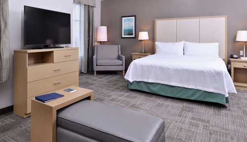 Studio, 1 King Bed, Accessible, Bathtub
