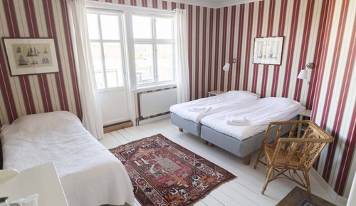 Twin Room, Balcony (Shared bathroom)