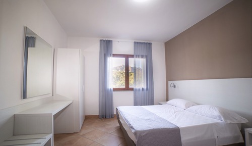 Deluxe Apartment, 2 Bedrooms, Patio, Pool View