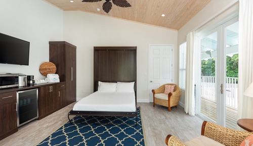 Luxury Suite, 1 Bedroom, Poolside