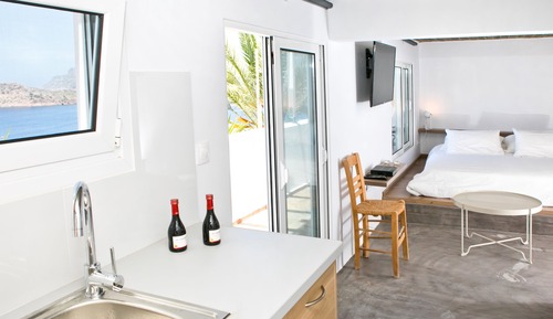 Exclusive Suite, 1 King Bed, Kitchen, Beach View