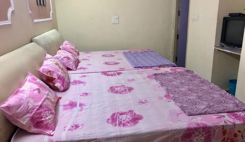 Business Quadruple Room, 2 Queen Beds