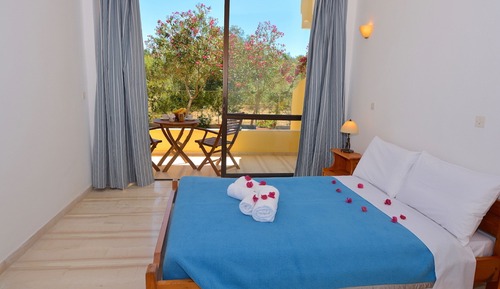 Classic Double Room, 1 Queen Bed, Beach View, Beachfront