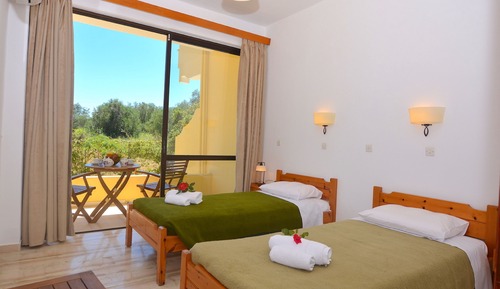Classic Apartment, 2 Bedrooms, Beach View, Beachfront