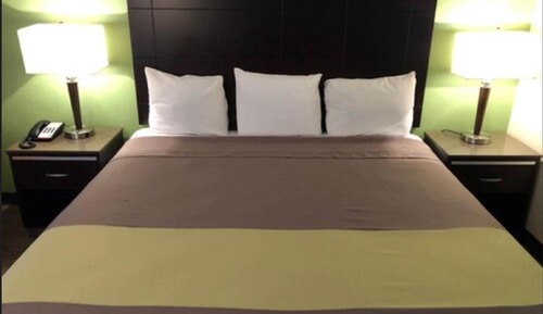 Standard Room, 1 King Bed