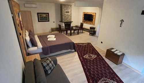Basic Quadruple Room, Non Smoking, Pool View