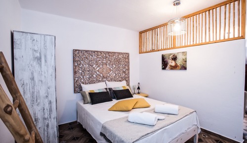 Luxury Triple Room, Smoking, Hill View