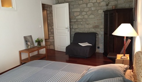 Room (Savane)