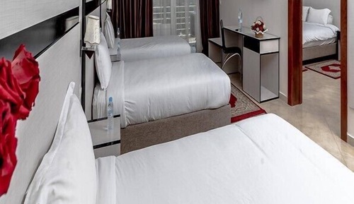 Luxury Suite