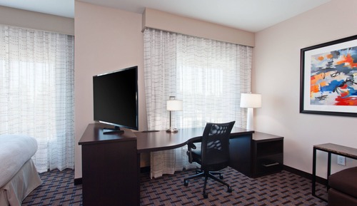 Studio Suite, 1 King Bed with Sofa bed, Non Smoking