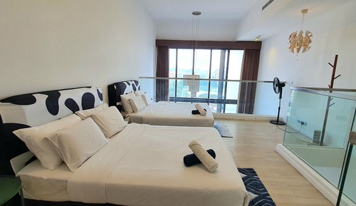 Signature Duplex, Multiple Beds, City View, Lakeside
