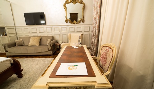 Deluxe Suite
