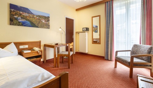 Deluxe Single Room